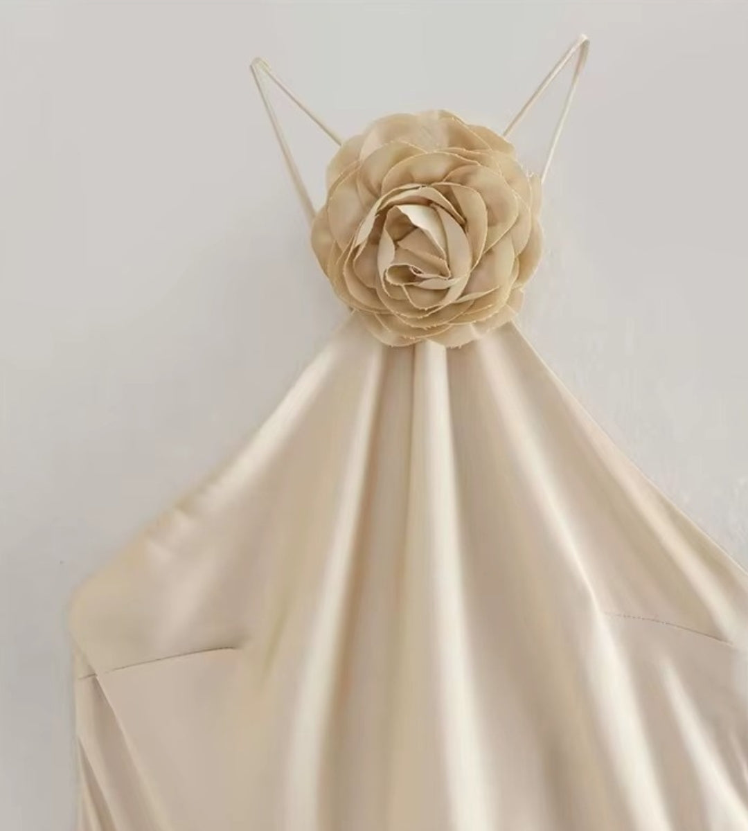 detalhe do luxo do Vestido Longo Granada da Saybeleze