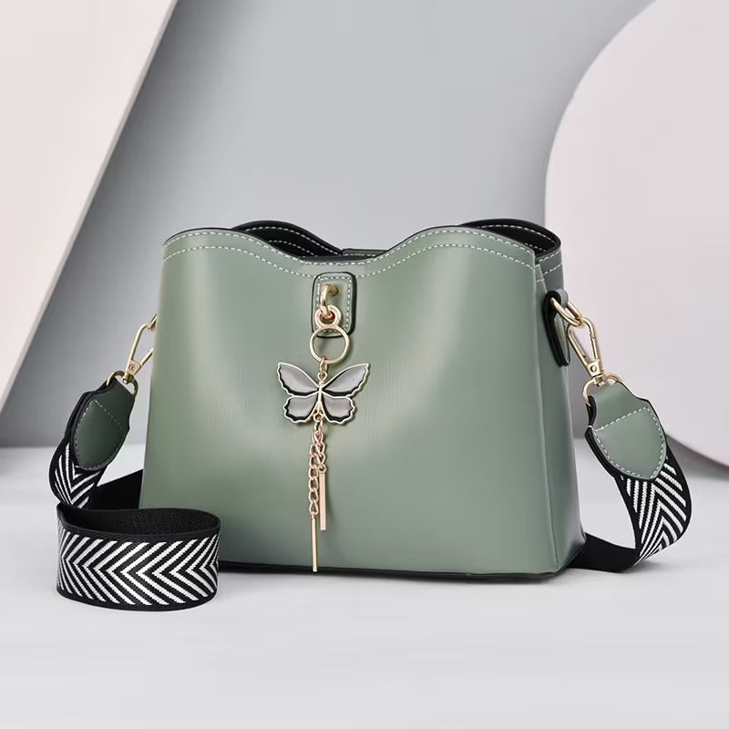 bucket bag saybeleze verde com pingente