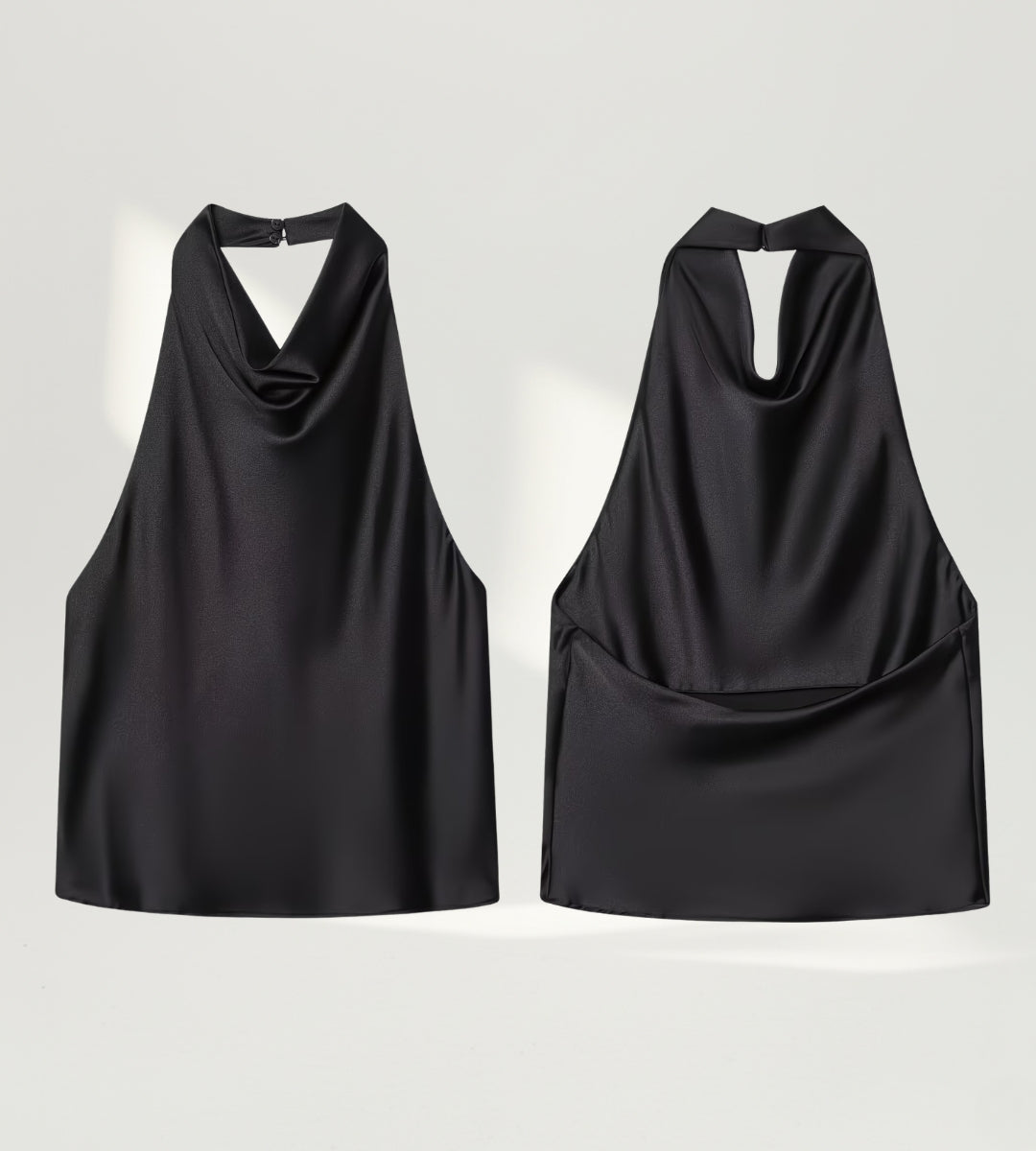 Detalhe do decote em aberto nas costas da blusa preta luxuosa da Saybeleze.