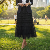 Saia plissada feminina midi em tule preto com babados