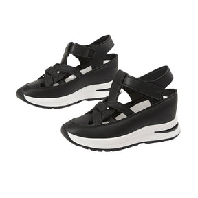 Sandália Plataforma Feminina com Tiras Cruzadas Preto