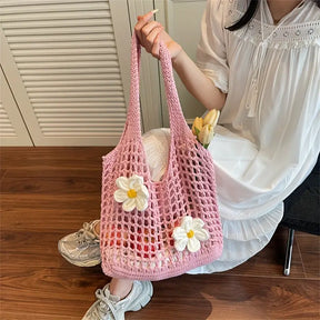 bolsa feminina croche rosa com aplicação floral artesanal