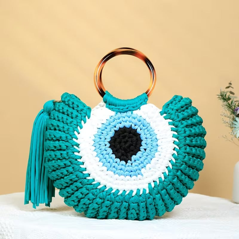 Bolsa feminina boho chic em crochê com acabamento manual exclusivo
