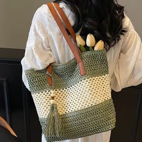 bolsa feminina trama verde com tassel e textura estruturada costas