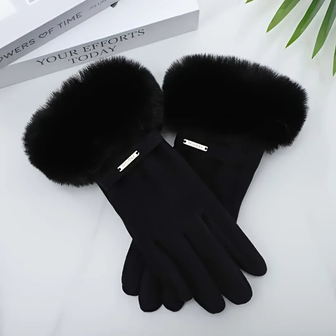 luva de frio feminina preta com acabamento em pelúcia elegante ideal para inverno sofisticado