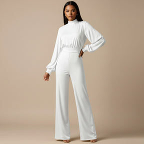 macacão feminino branco gola alta com caimento moderno e elegante