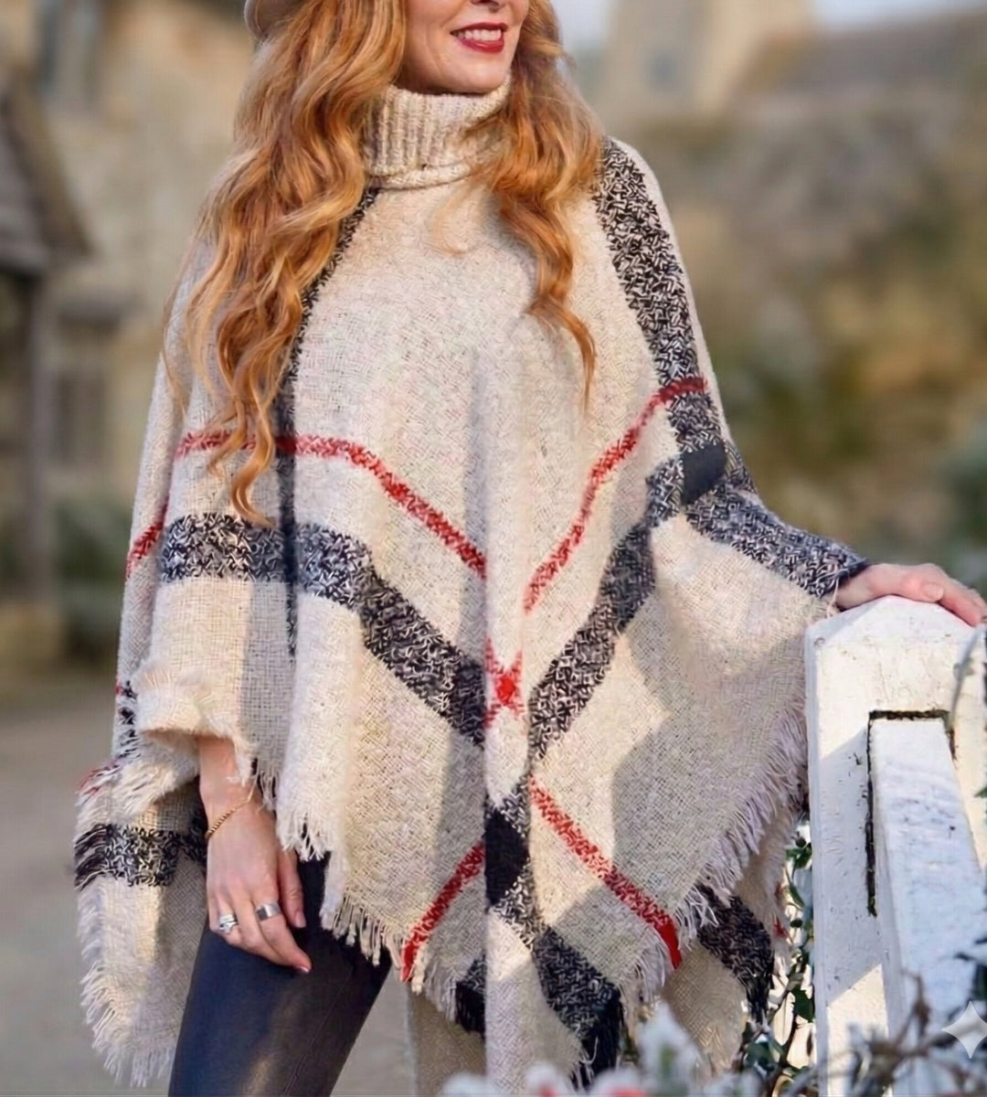 poncho feminino bege em tricô visto de frente com gola alta volumosa e design sofisticado para inverno
