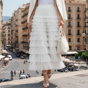 Saia Longa de Tule Branca - Delicadeza e Romantismo para Ocasiões Especiais
