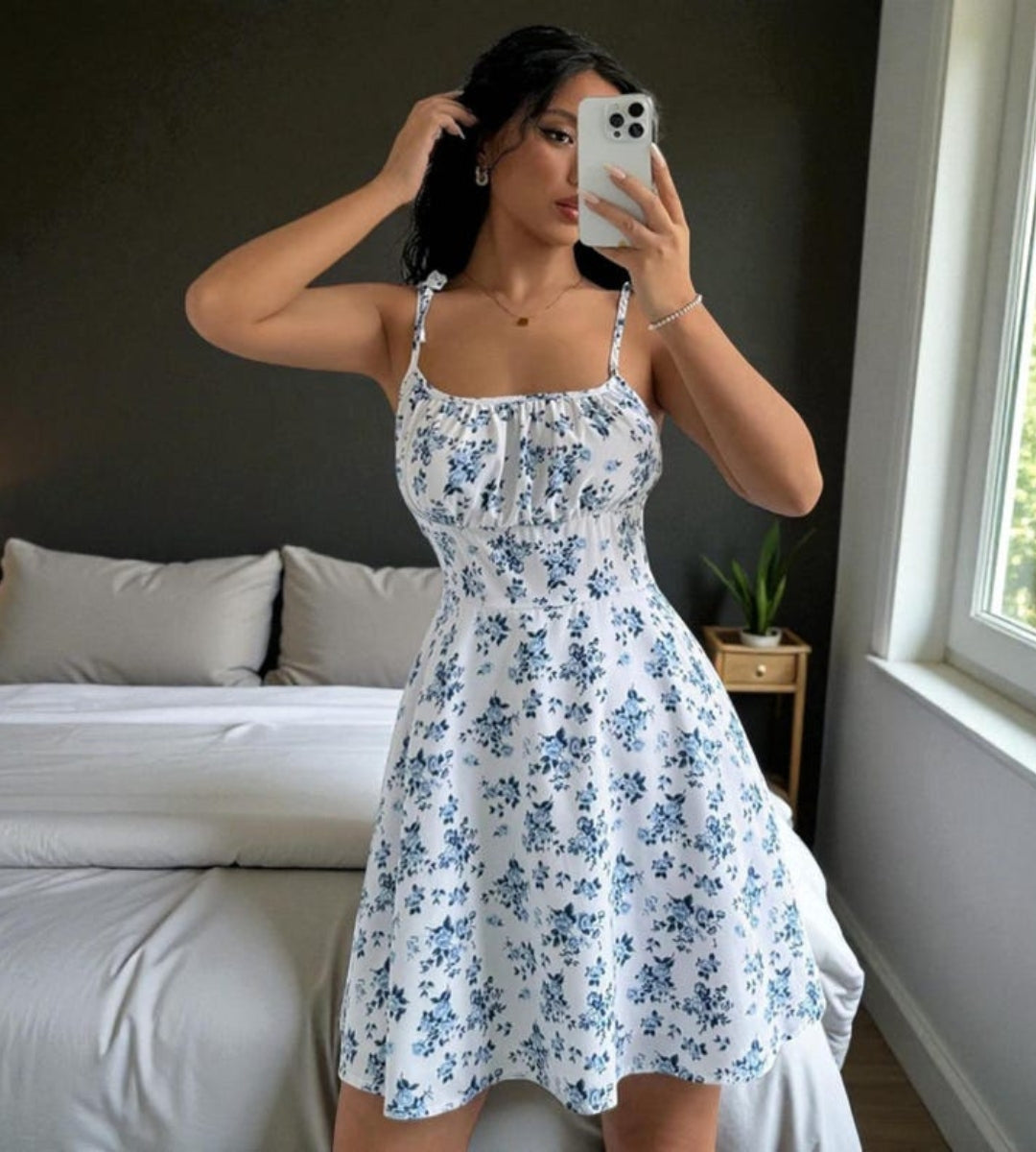 Vestido Feminino Curto Floral Lumi com Alças Ajustáveis
