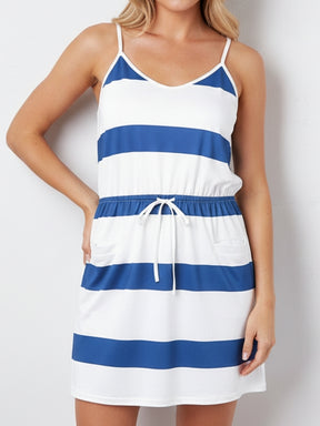 vestido listrado azul branco cintura com cordão frente
